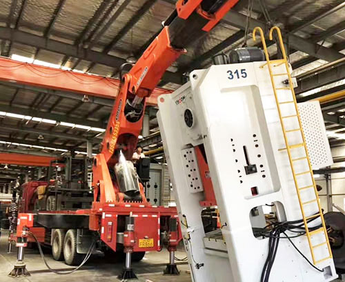 南陵县附近随车吊出租，轻松解决运输难题